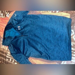 Womens UA half zip